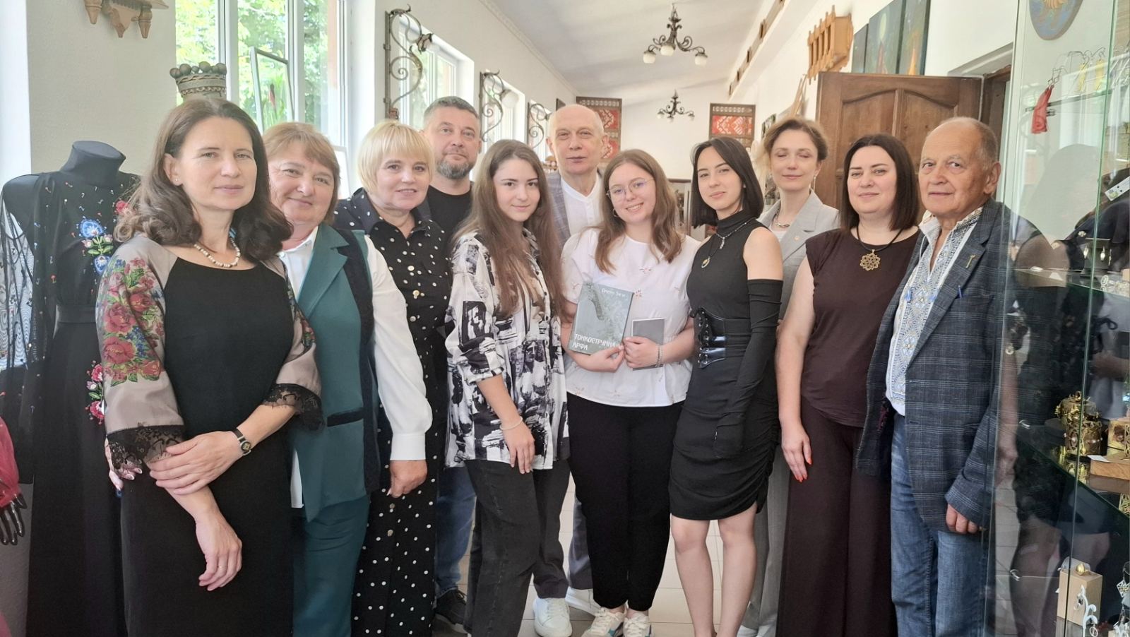 Тонкострунна арфа