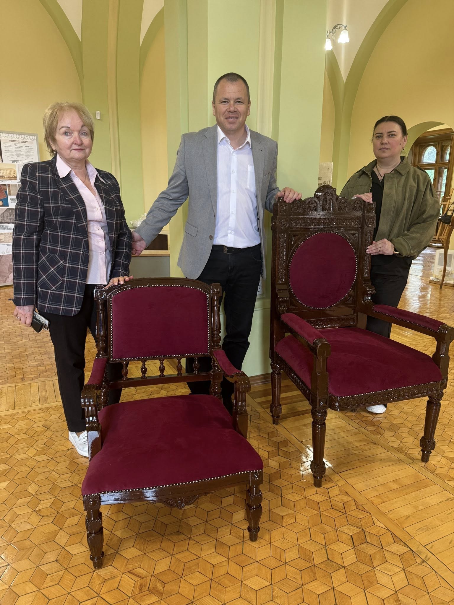 Збереження культурної спадщини: реставрація меблів кінця ХІХ ст. з інтер’єрів митрополита Буковини і Далмації.